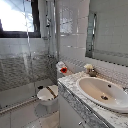 Apartment Con Wifi A 5 Minutos De La Playa Y Cerca De Tiendas Y Restaurantes - Es-209-10